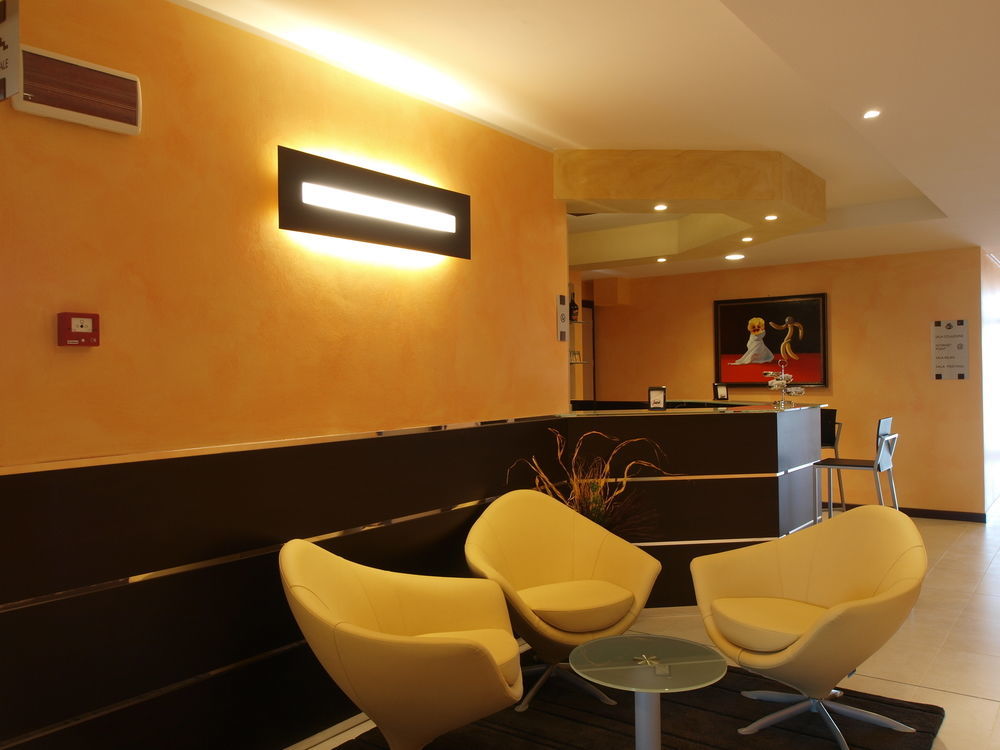Corte Business 3*